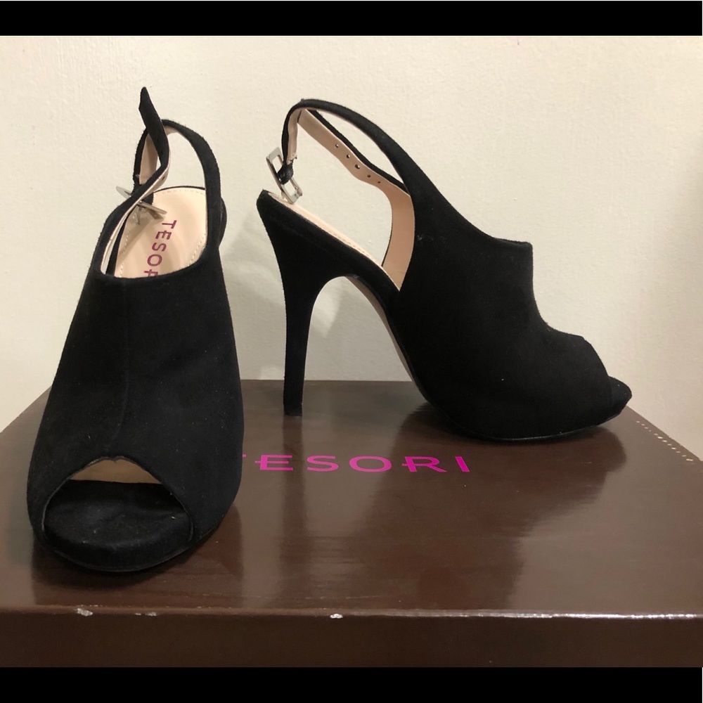 Tesori platform peep toe heels, size 4M